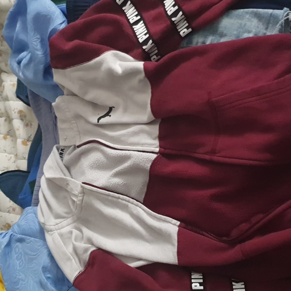 Zip up Cranberry - Picture 1 of 1